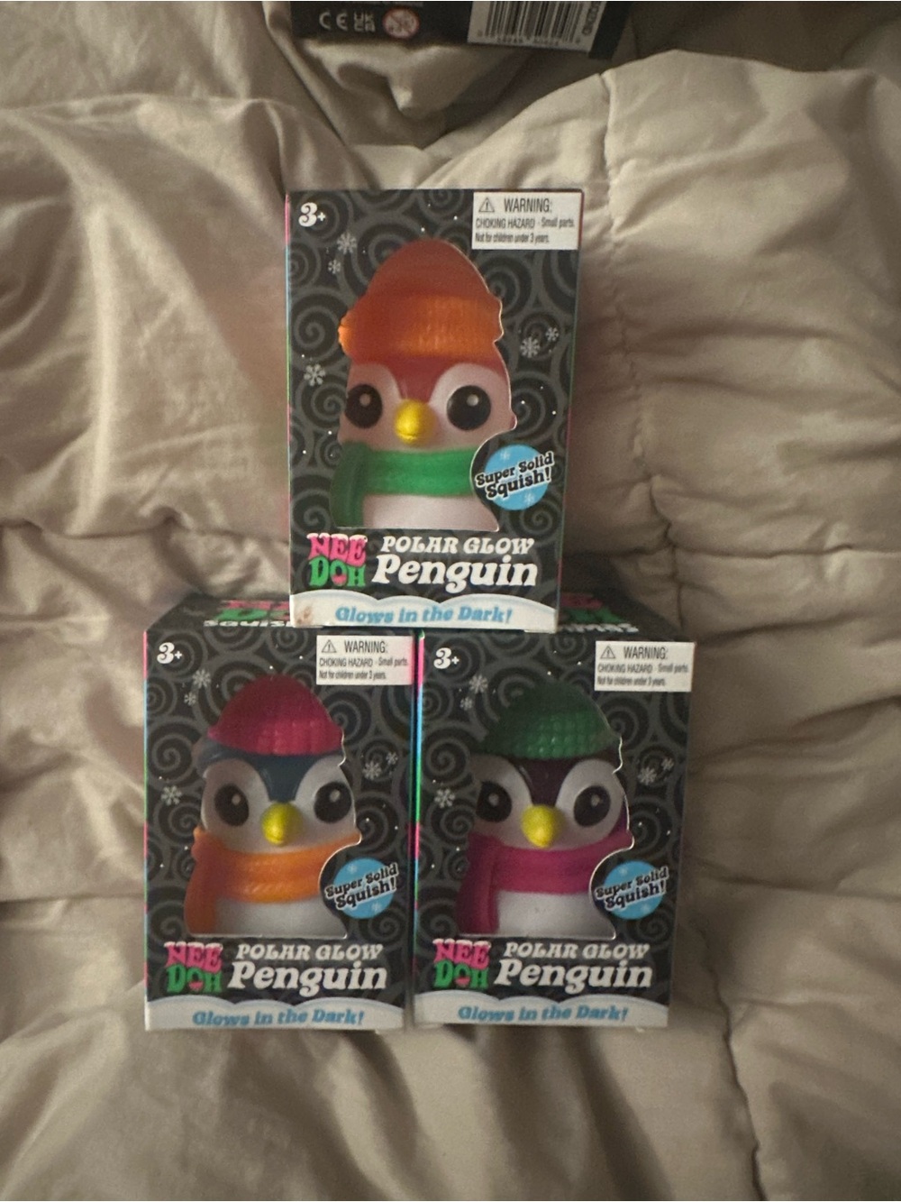 NeeDoh Polar Glow Penguin full set